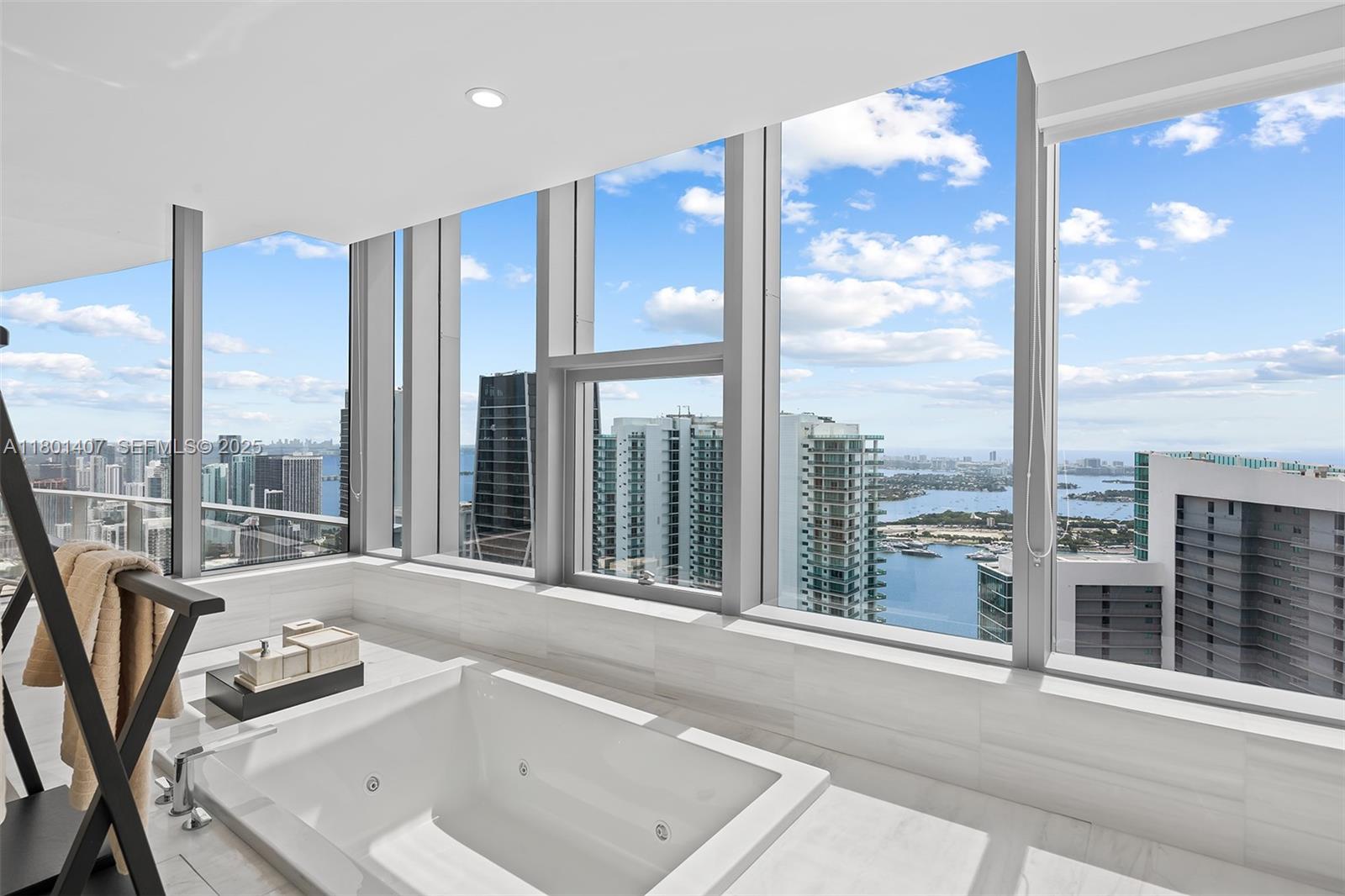 851 NE 1st Avenue PH 5401, Miami, FL 33132 photo 23