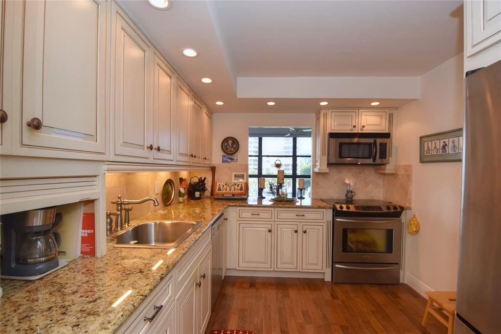 400 Leslie Drive 419, Hallandale Beach, FL 33009 photo 16