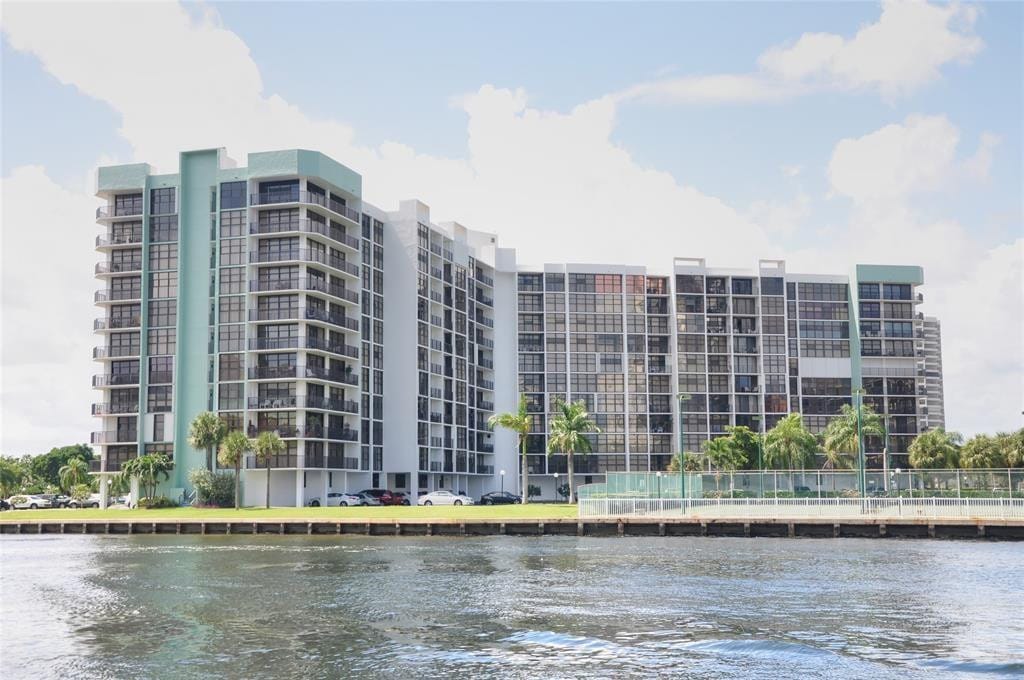 400 Leslie Drive 419, Hallandale Beach, FL 33009 photo 6