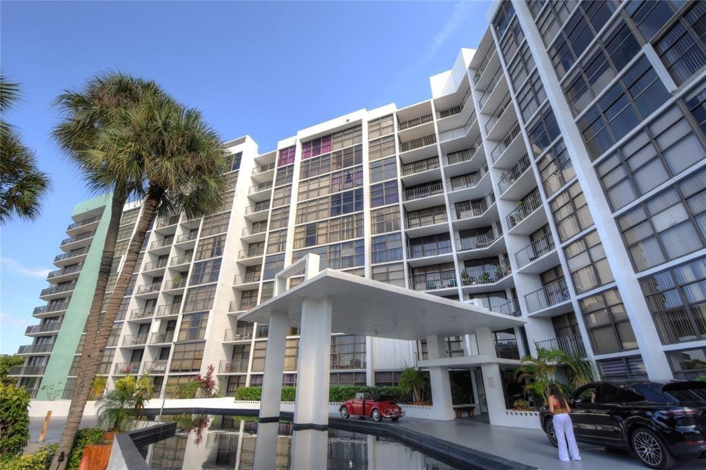 400 Leslie Drive 419, Hallandale Beach, FL 33009 photo 7