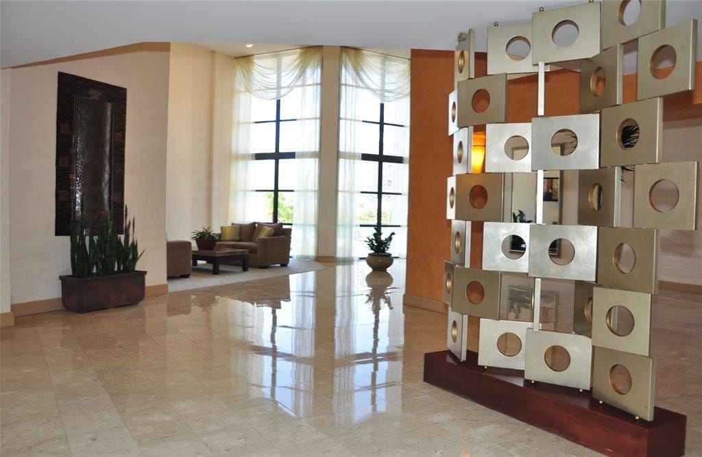 400 Leslie Drive 419, Hallandale Beach, FL 33009 photo 9