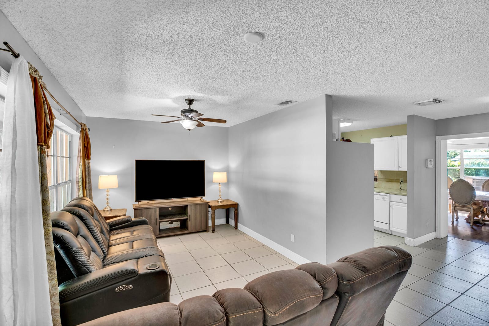 5402 Shannon Drive — photo 4