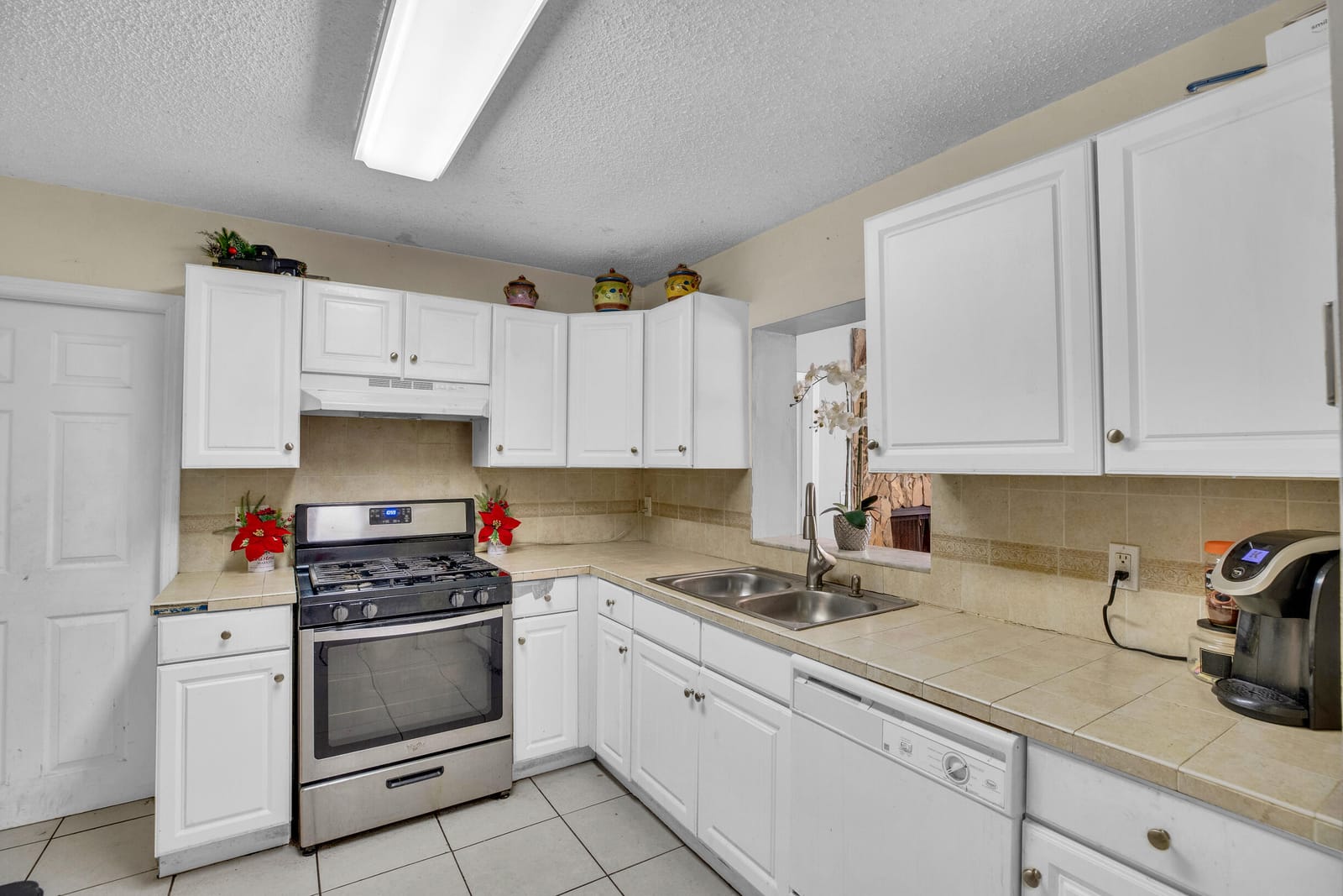 5402 Shannon Drive — photo 8
