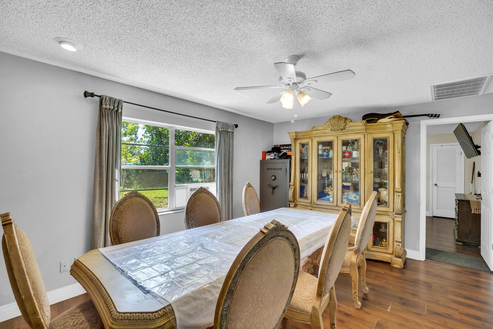 5402 Shannon Drive — photo 9