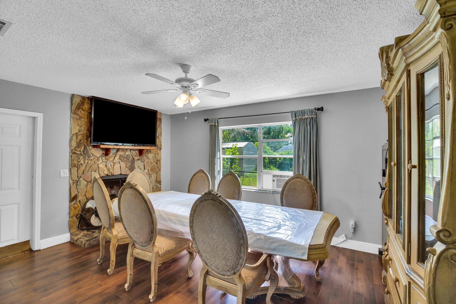 5402 Shannon Drive — photo 10