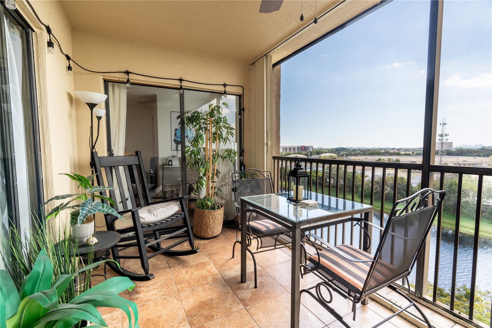 2206 S Cypress Bend Drive 803 — photo 2