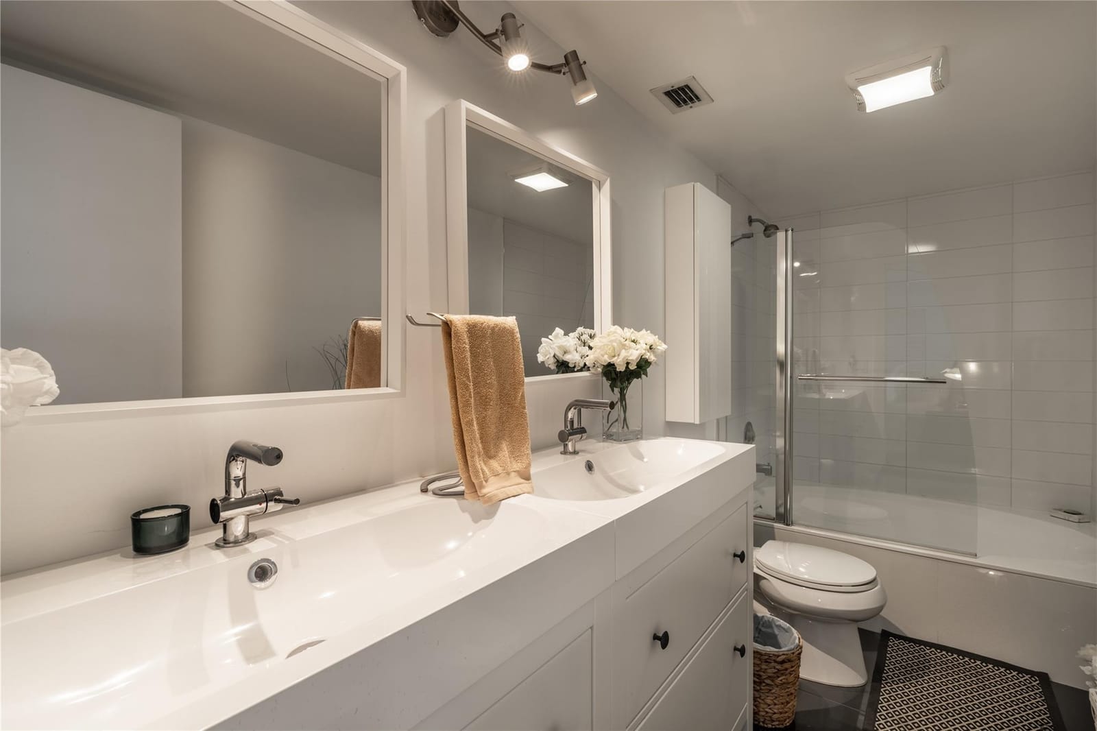 2206 S Cypress Bend Drive 803 — photo 3