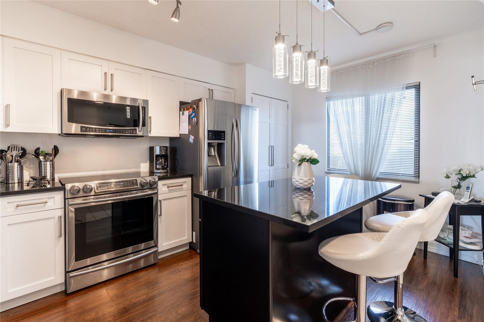 2206 S Cypress Bend Drive 803 — photo 5