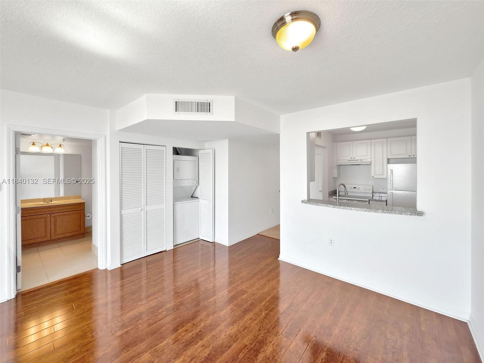 900 SW 8th Street 1510, Miami, FL 33130 photo 11