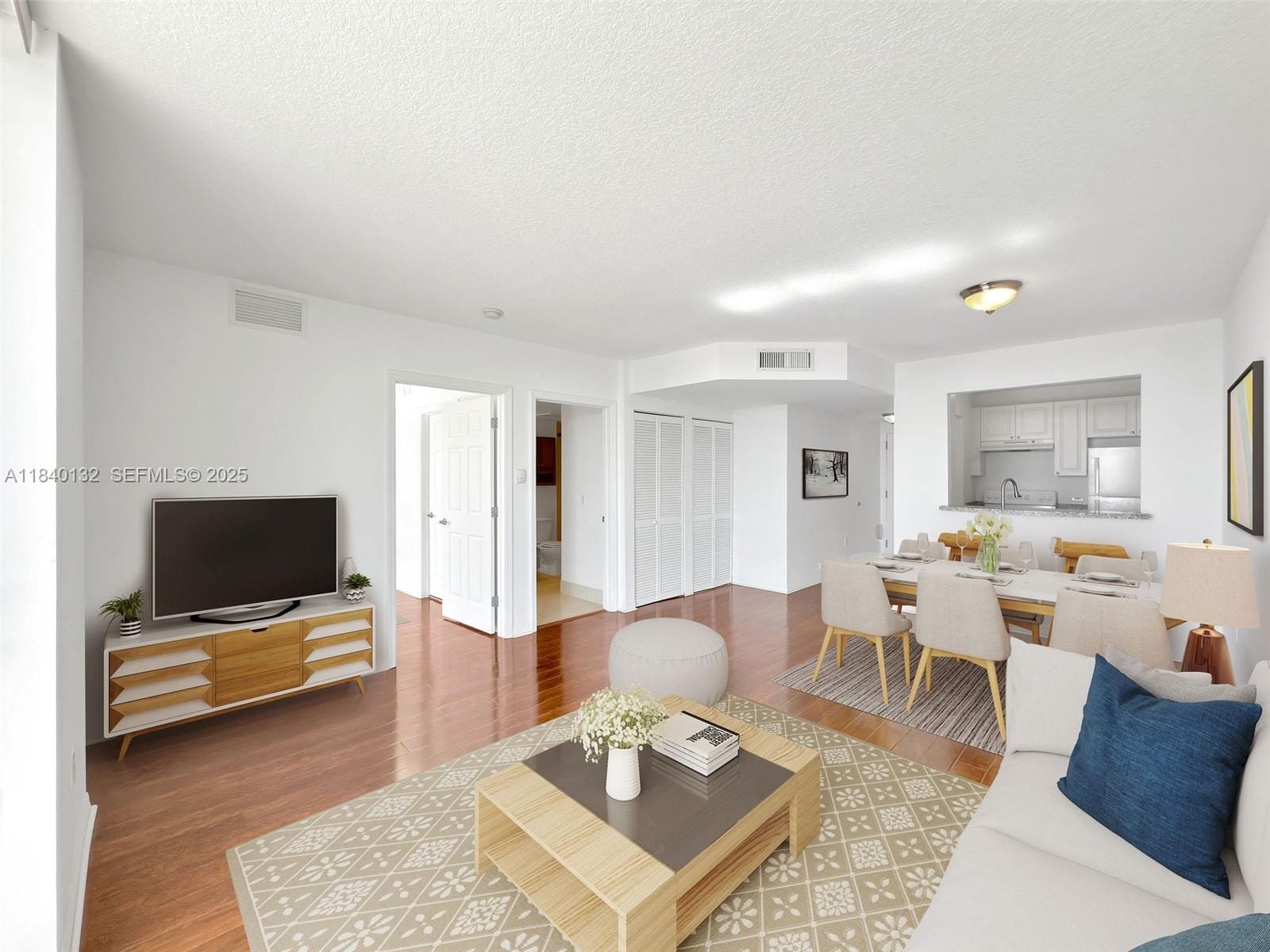 900 SW 8th Street 1510, Miami, FL 33130 photo 4