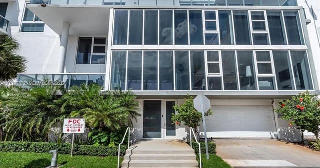 600 NE 27th Street 105, Bay House Miami, Miami, FL