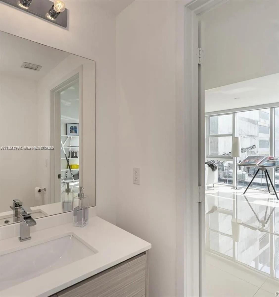 600 NE 27th Street 105 — photo 12