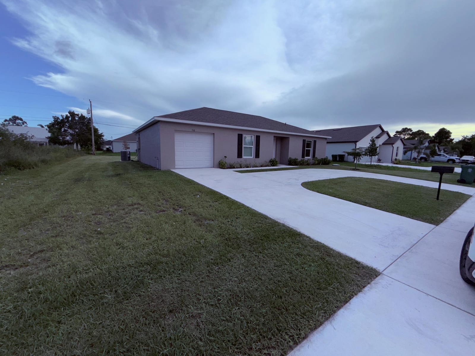 316 SW Becker Road — photo 2