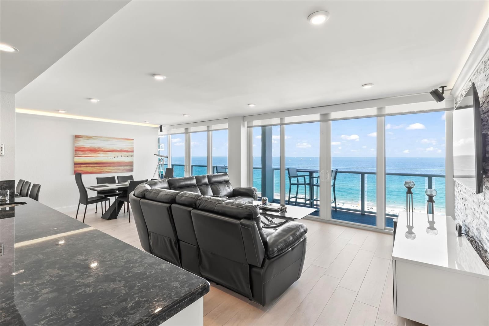 333 NE 21st Avenue 1510, Deerfield Beach, FL 33441 photo 3