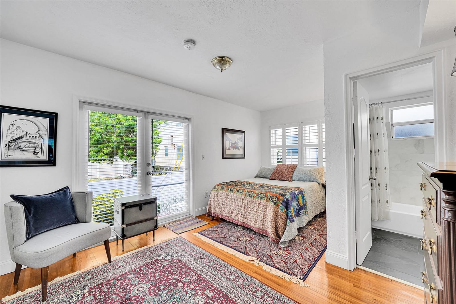 210 Mendoza Avenue 3 — photo 11