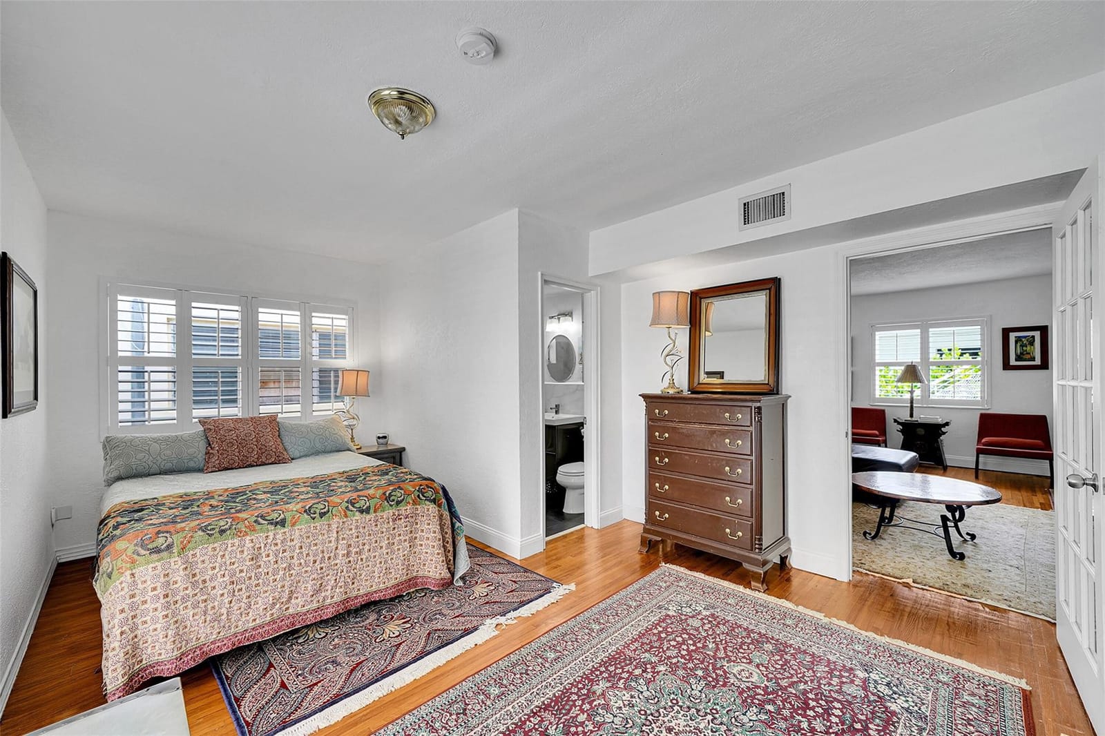 210 Mendoza Avenue 3 — photo 12