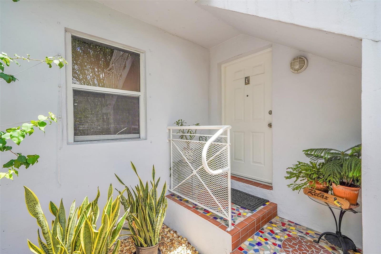 210 Mendoza Avenue 3 — photo 3
