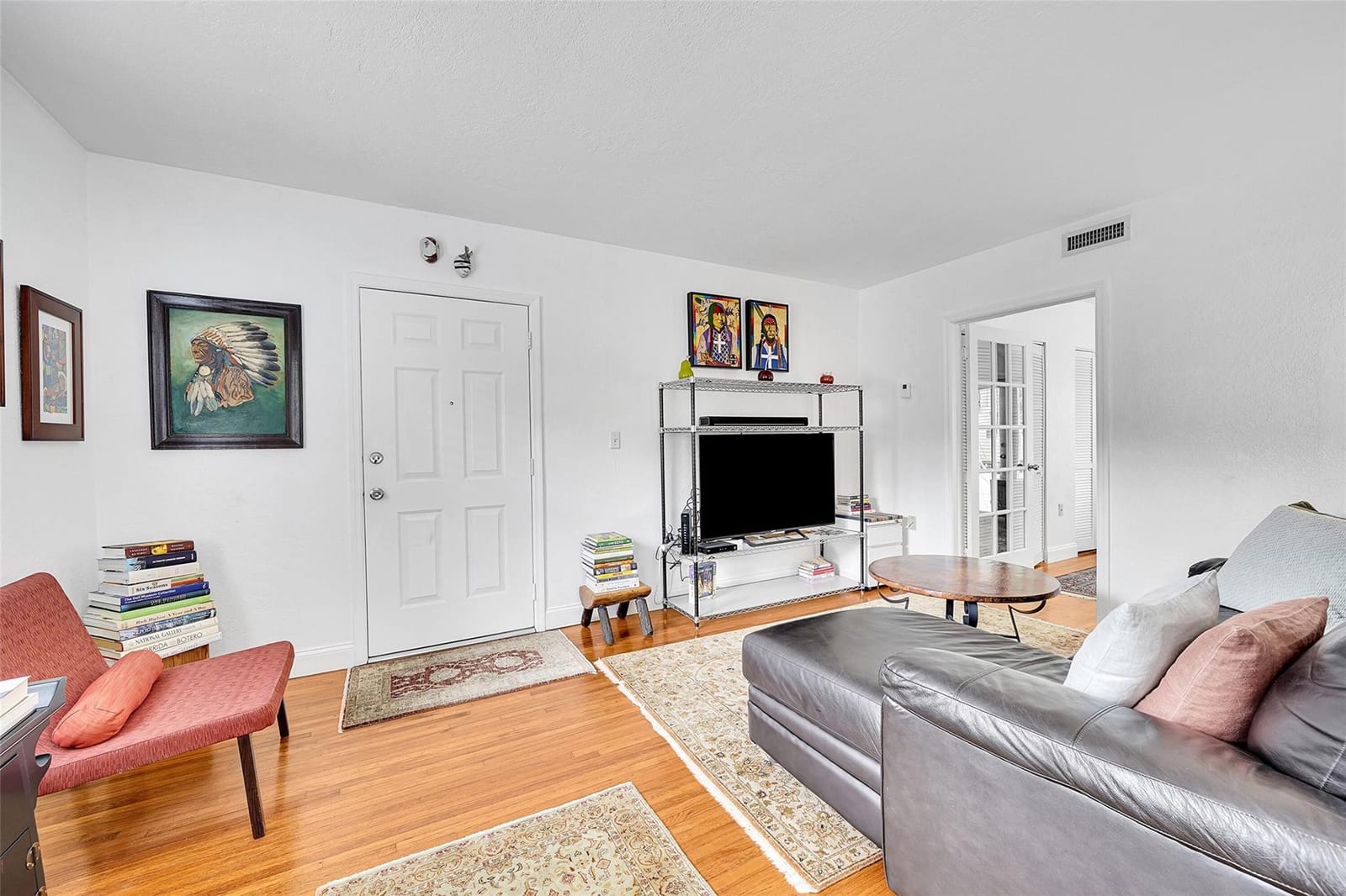 210 Mendoza Avenue 3 — photo 5