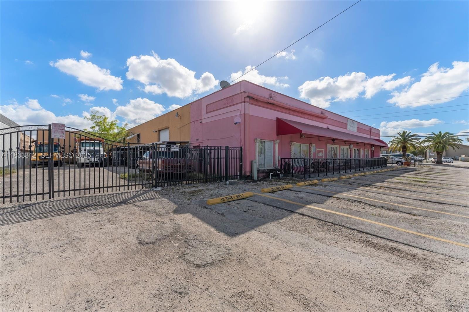 7885 W 28th Avenue, Hialeah, FL 33016