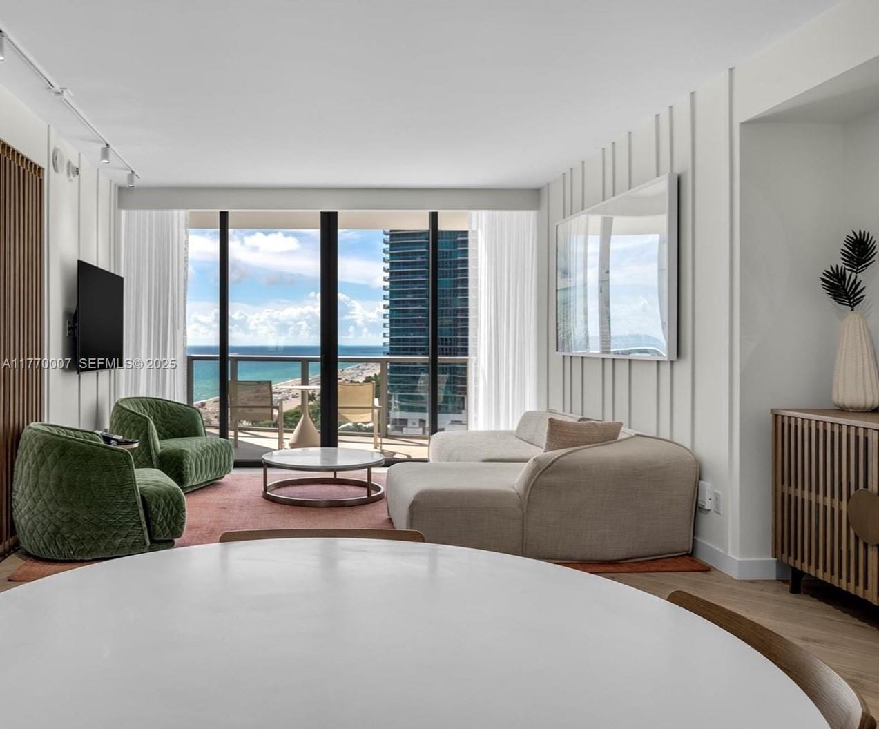 2201 Collins Avenue 1604, Miami Beach, FL 33139 photo 6