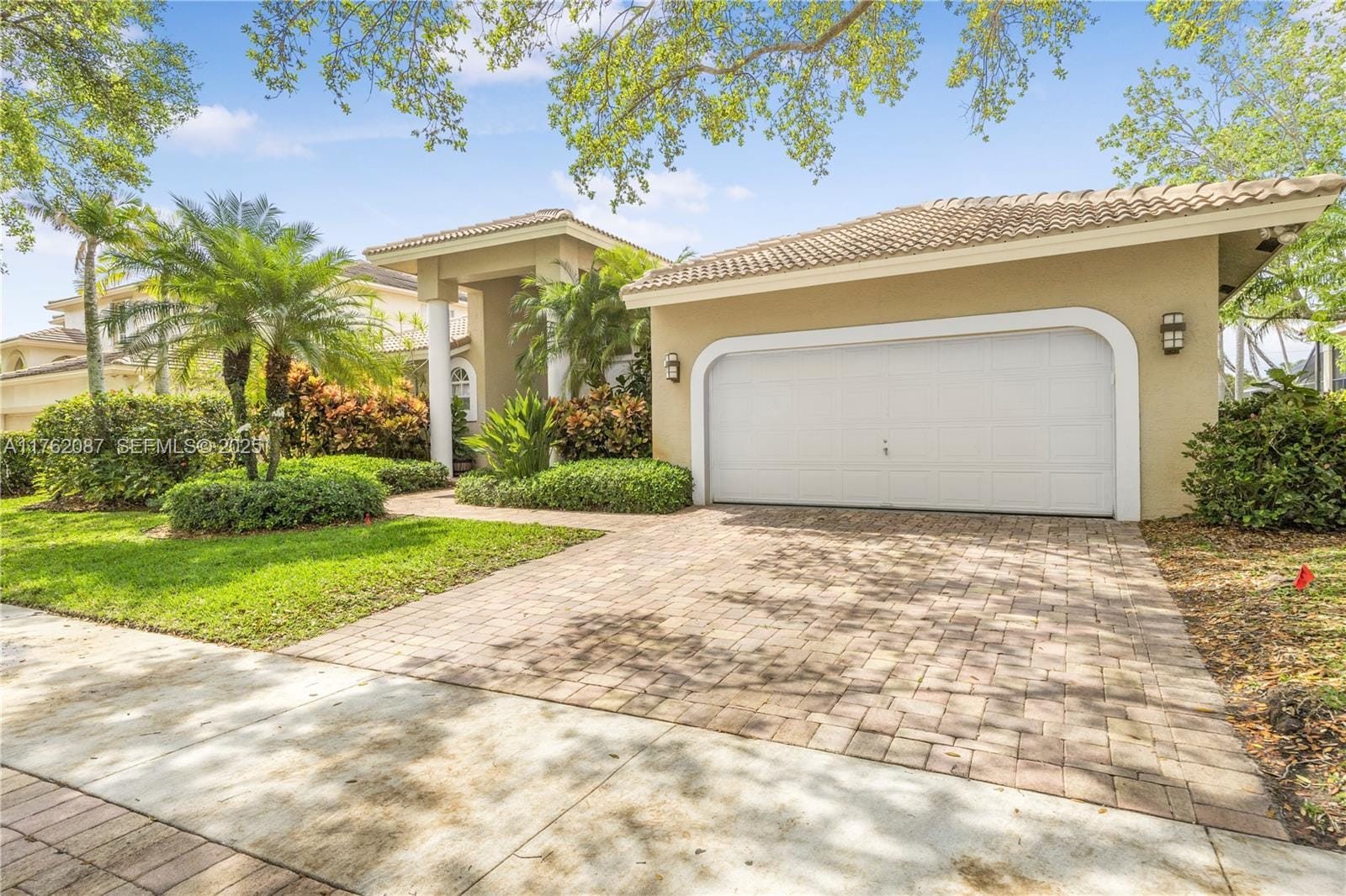 2943 Oakbrook Drive, Weston, FL 33332