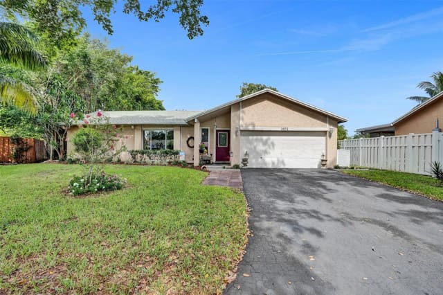 2672 NW 95th Terrace, sold in Greenwood, Coral Springs, FL