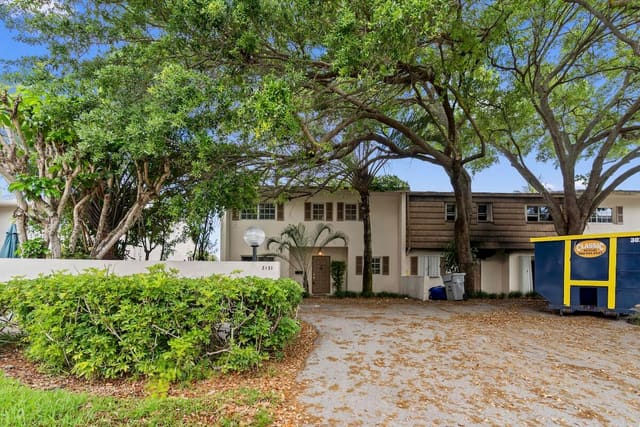 3131 N Palm Aire Drive 3131, Pompano Beach, FL 33069