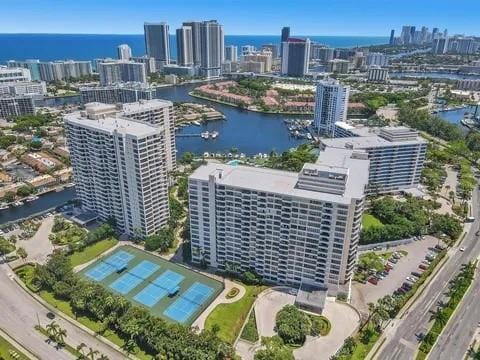 2500 Parkview Drive 814 — photo 2