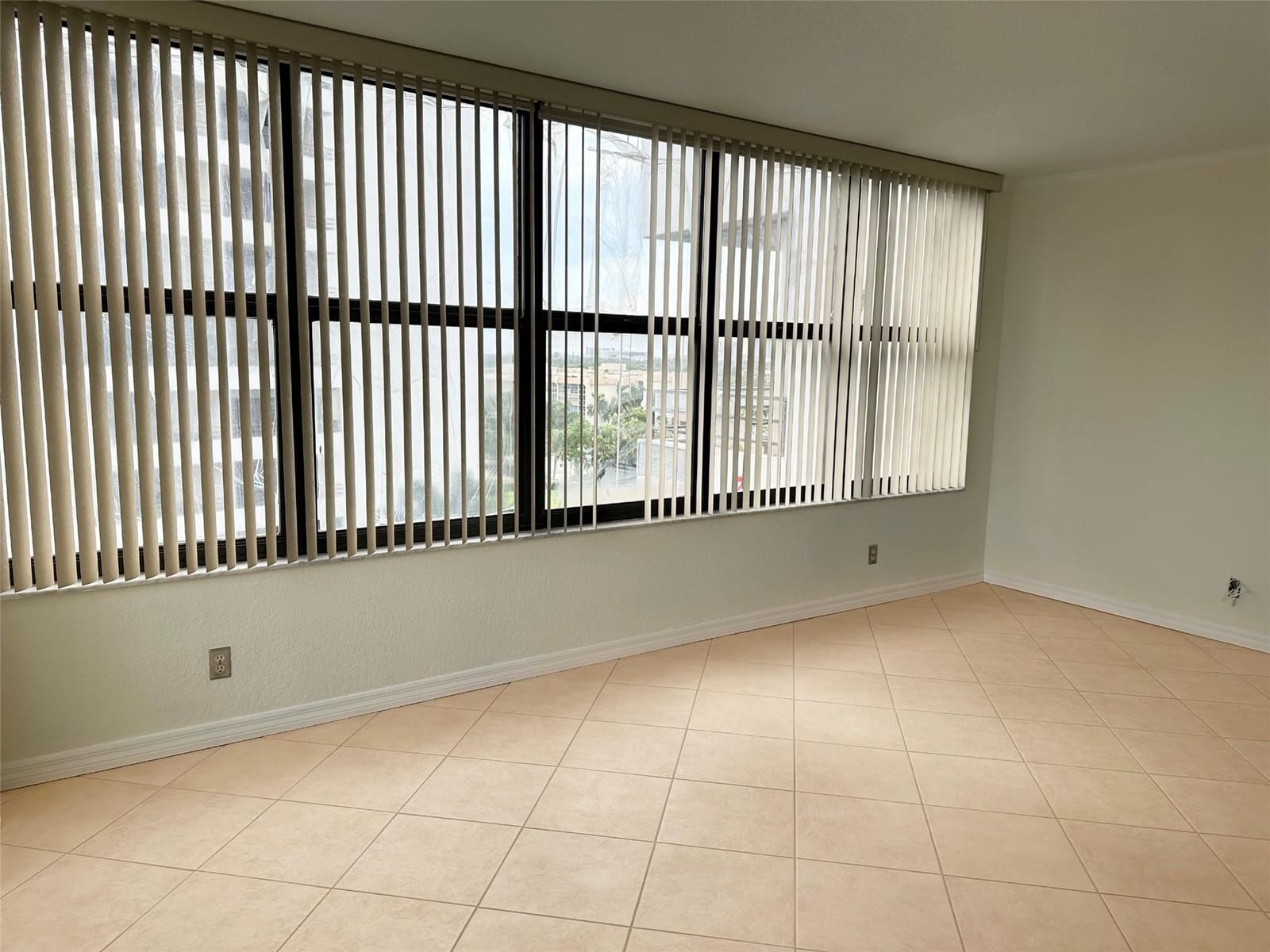 2500 Parkview Drive 814, Hallandale Beach, FL 33009 photo 27