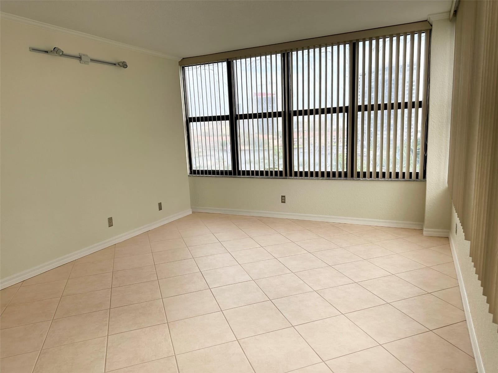 2500 Parkview Drive 814, Hallandale Beach, FL 33009 photo 29