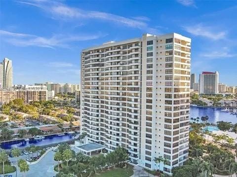 2500 Parkview Drive 814 — photo 9