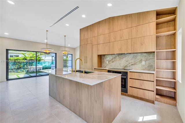 1323 Cleveland Road, sold in Biscayne Point, Miami Beach, FL