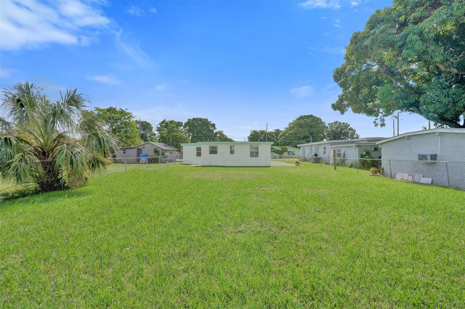 2055 NW 8th Street, Pompano Beach, FL 33069 photo 16