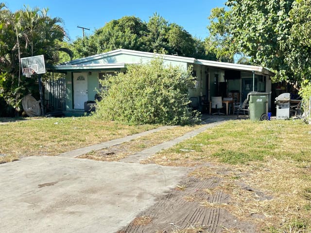 116 SW 11th Avenue, sold in Atlantic Gardens Delray, Delray Beach, FL