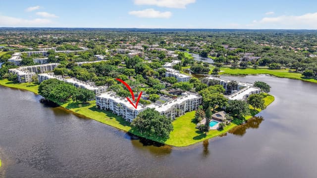 9440 Poinciana Place 401, sold in Poinciana, Davie, FL