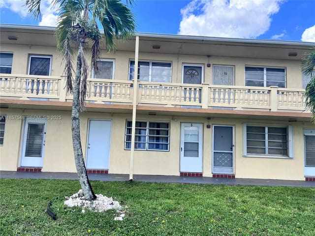160 NE 203rd Terrace E5, sold in Ro-Mont South Condo E, Miami Gardens, FL