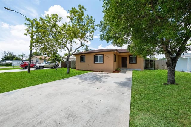 6124 SW 39th Street, sold in Sun Land Park, Miramar, FL