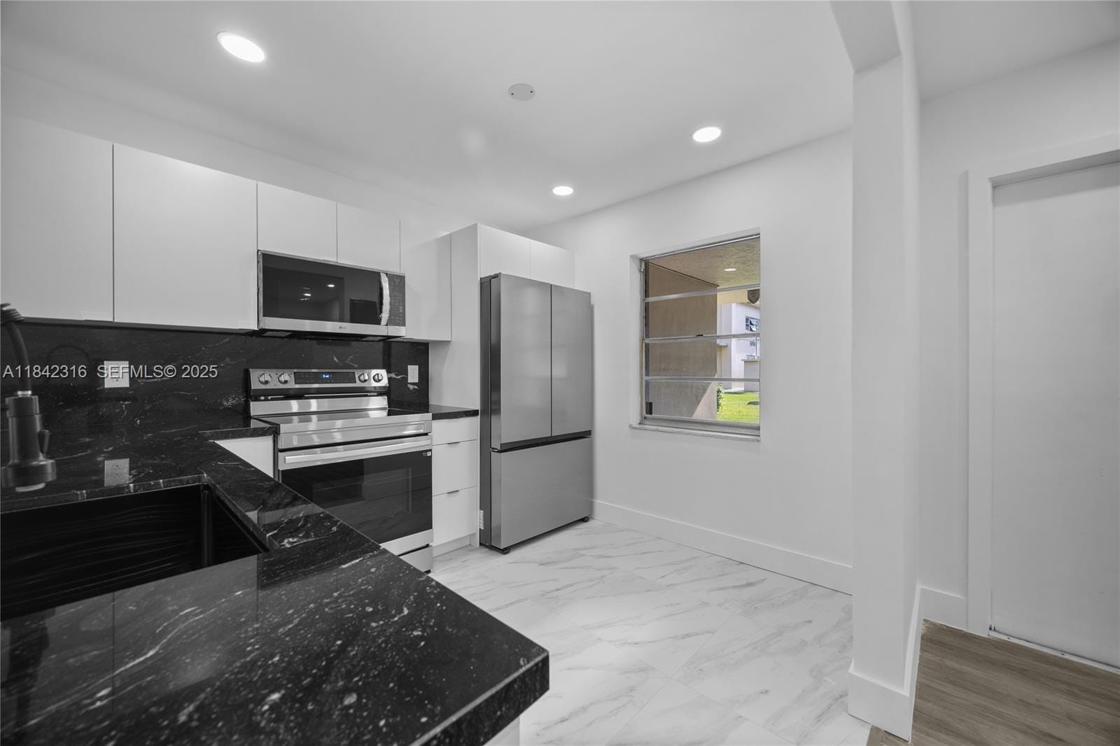 5790 Stirling Road 112, Hollywood, FL 33021 photo 4