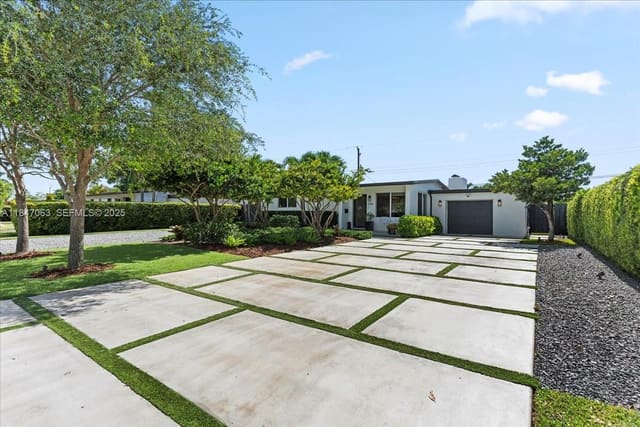 5466 SW 89th Place, sold in Tropical Gardens, Miami, FL