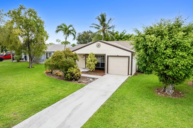 5423 Courtney Circle, Boynton Beach, FL 33472