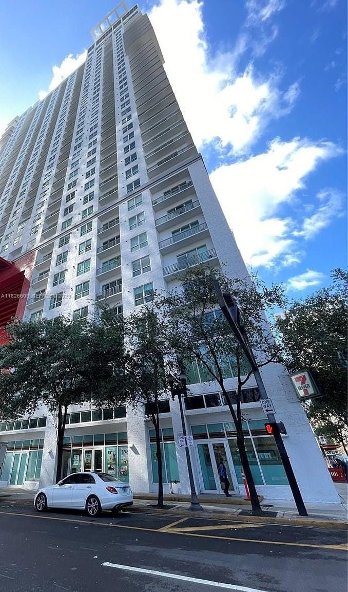 133 NE 2nd Avenue 2515, Miami, FL 33132 photo 2