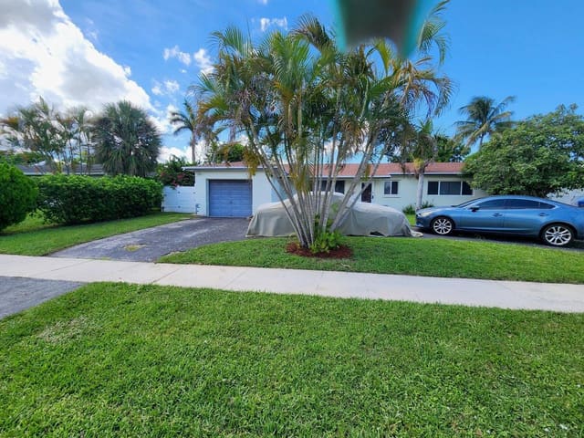 6803 Oakmont, sold in North Lauderdale Div B, North Lauderdale, FL