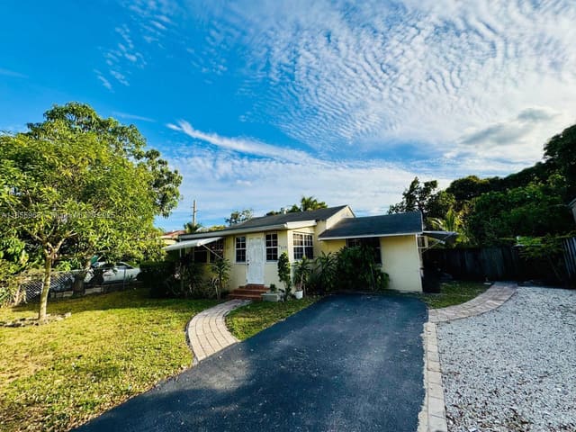 524 NW 112th Street, Miami Shores, FL 33168