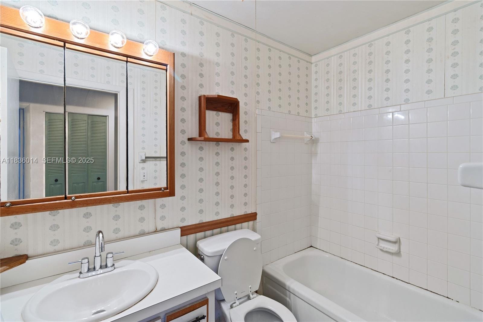 961 DR Schumann Drive — photo 10