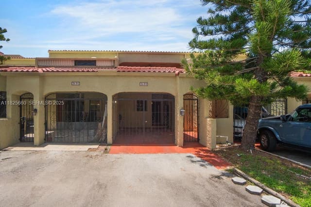 3538 Estepona Avenue D2, sold in Costa Del Sol, Doral, FL