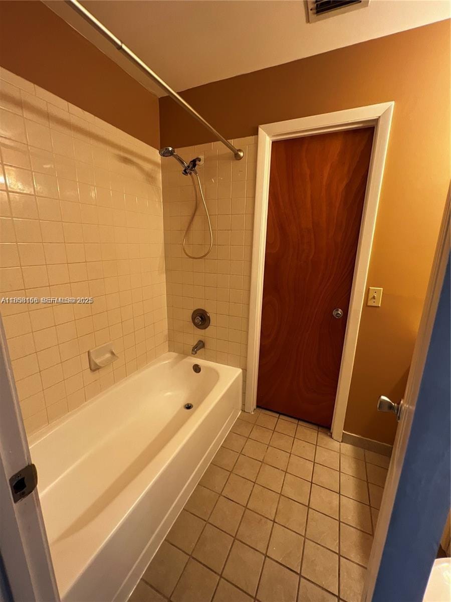 889 Hamilton Drive 889I — photo 8