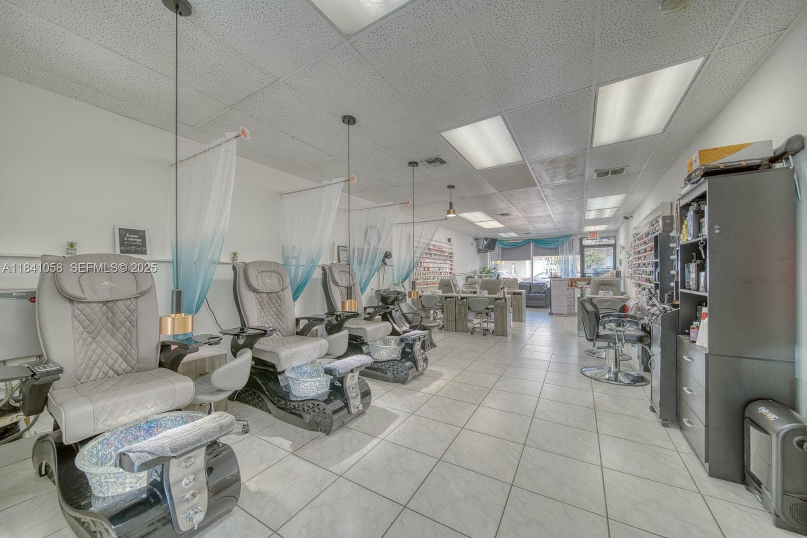 Established Full-Service Beauty Salon For Sale In Hialeah, Hialeah, FL 33010