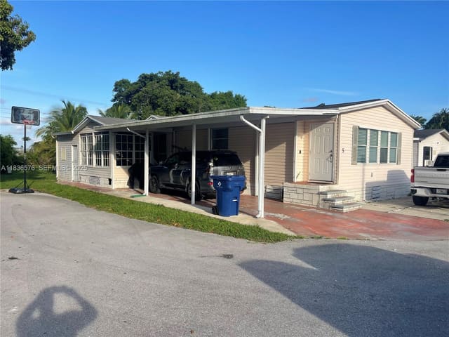 19800 SW 180th Avenue 5, Miami, FL 33187