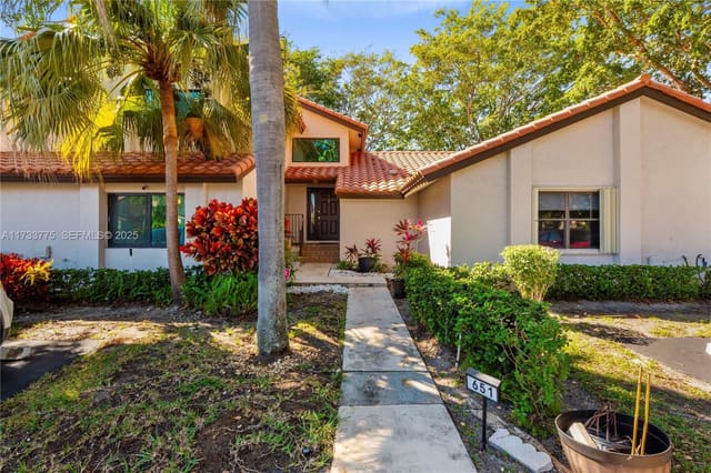 651 Deer Creek Lake Point North Lane 651, Deerfield Beach, FL 33442