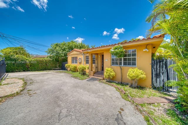 22 NW 31st Avenue, sold in El Dorado Heights, Miami, FL